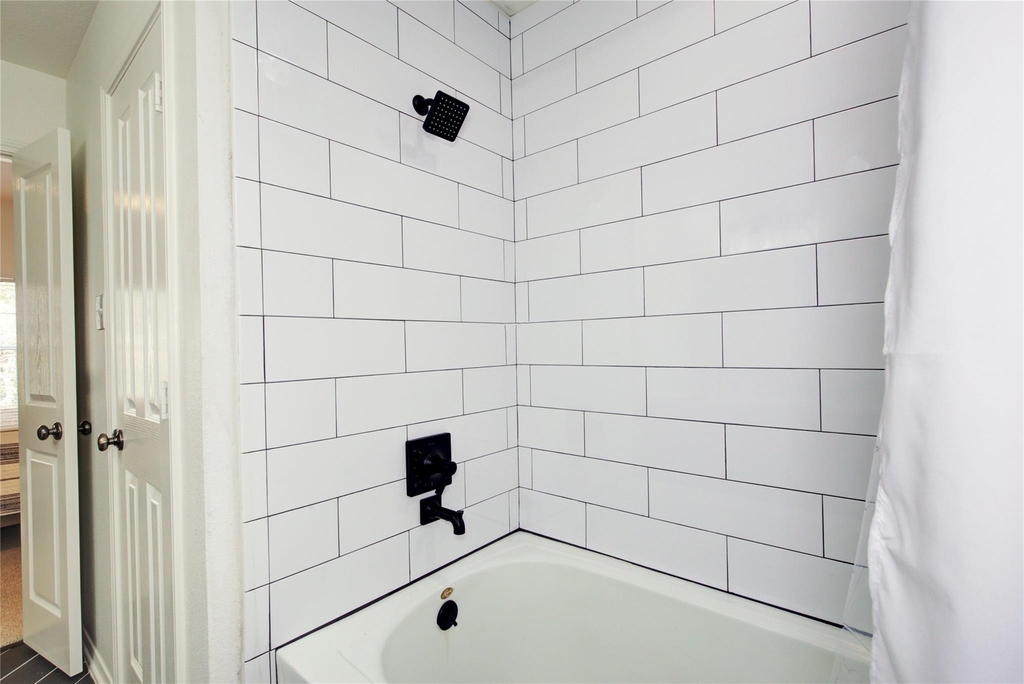 76 Scarlet Woods Court - Photo 28