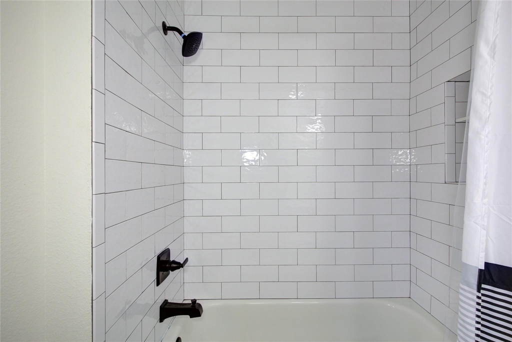 76 Scarlet Woods Court - Photo 20