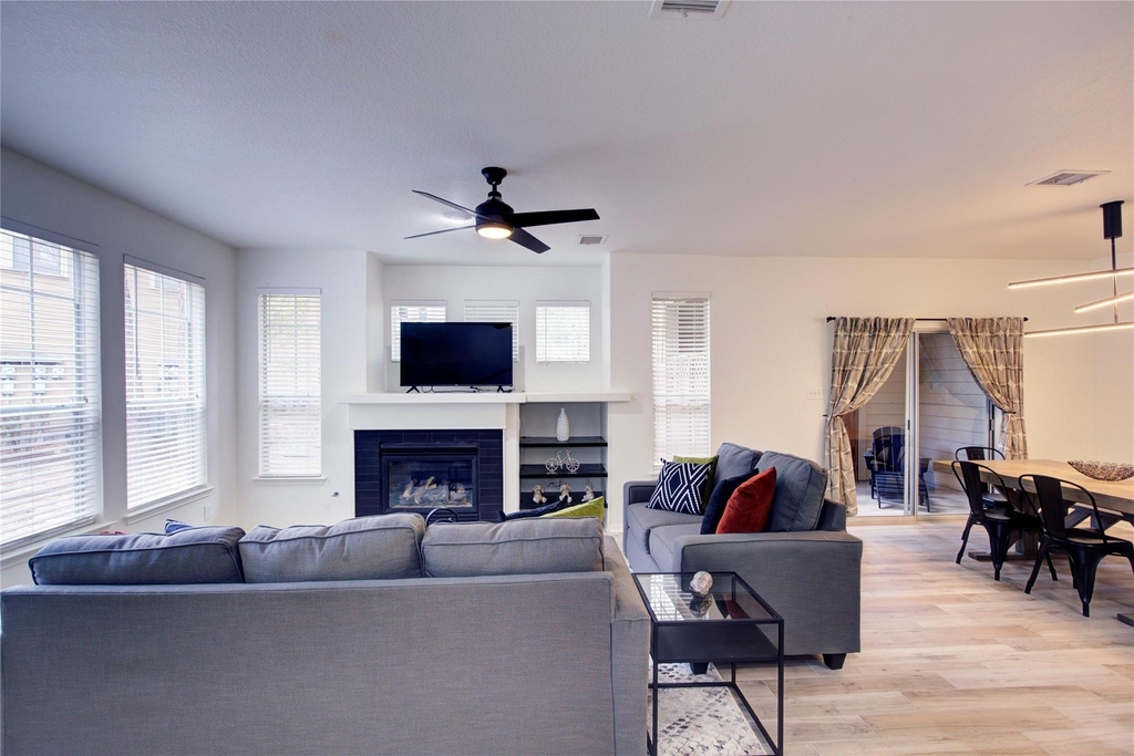 76 Scarlet Woods Court - Photo 6