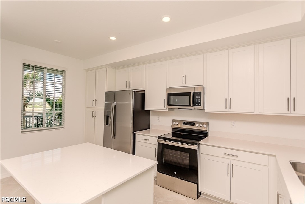 15375 Green Acres Avenue - Photo 2