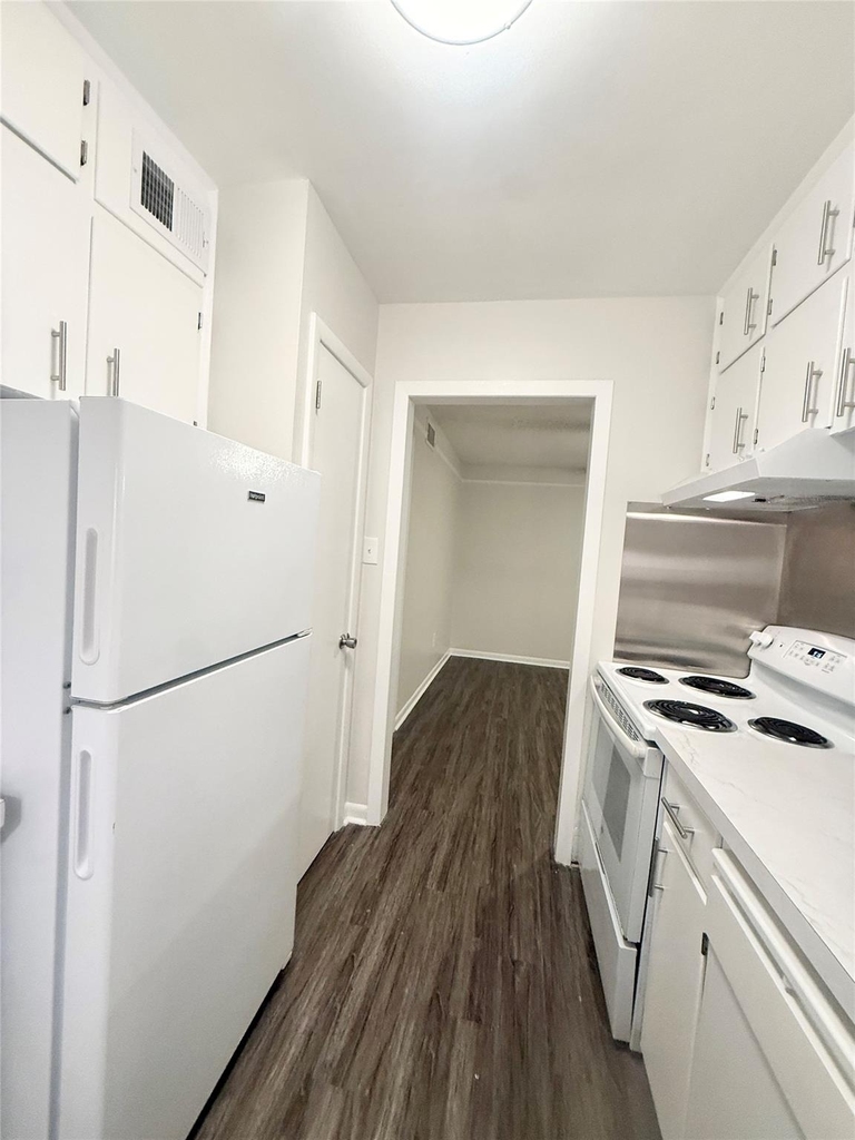 500 Willow Drive - Photo 8