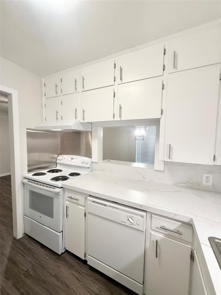 500 Willow Drive - Photo 10