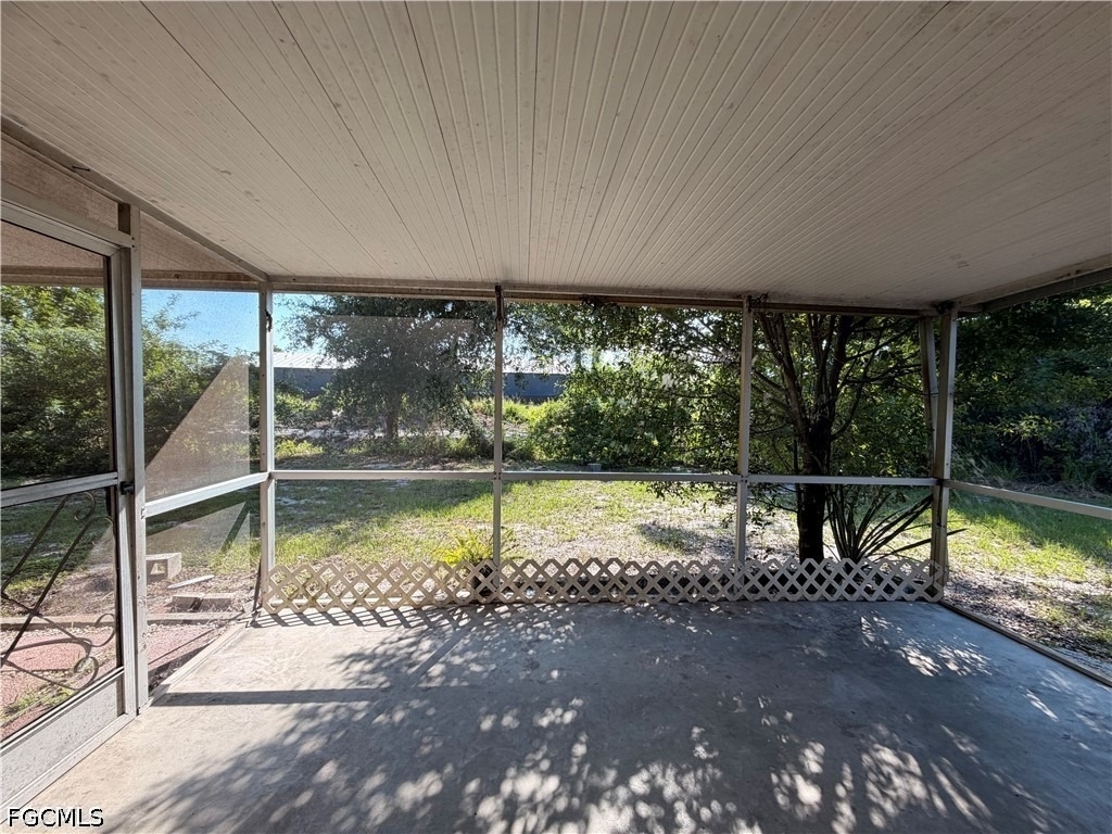 18433 Iris Road - Photo 8