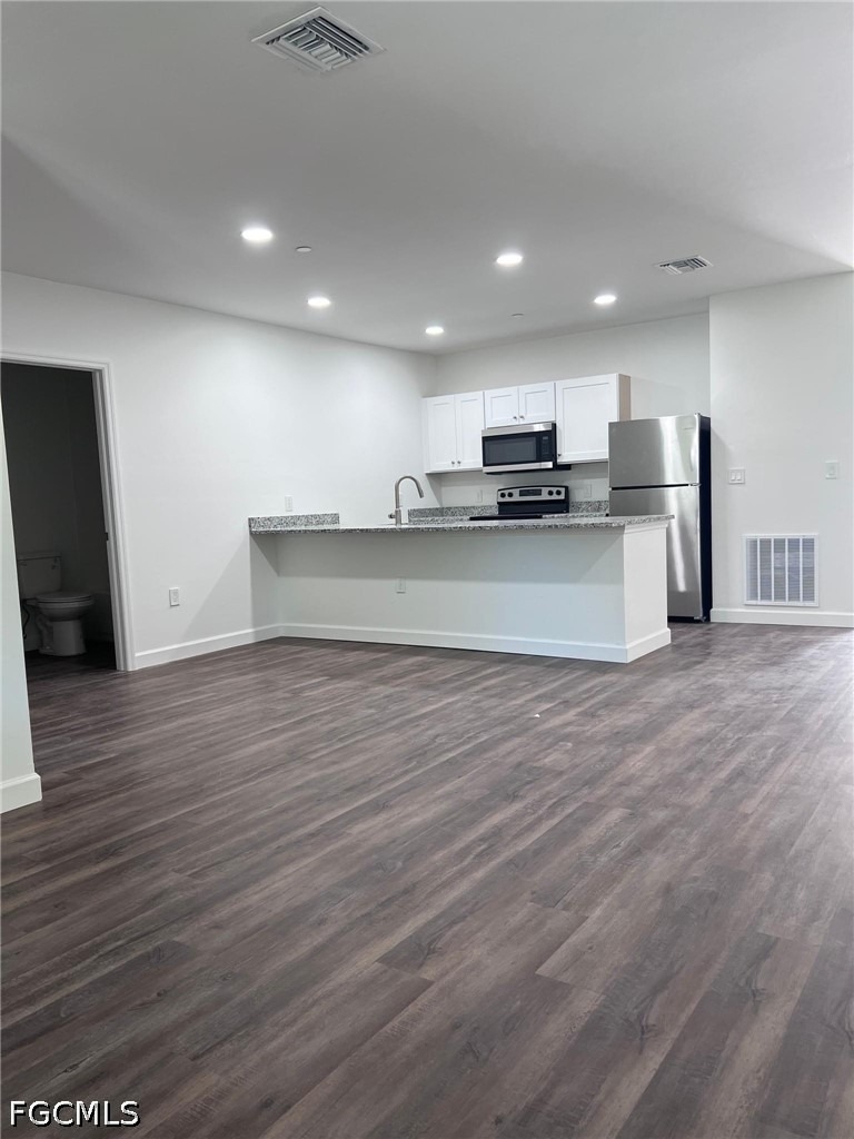 580 Belle Arbor Boulevard - Photo 1