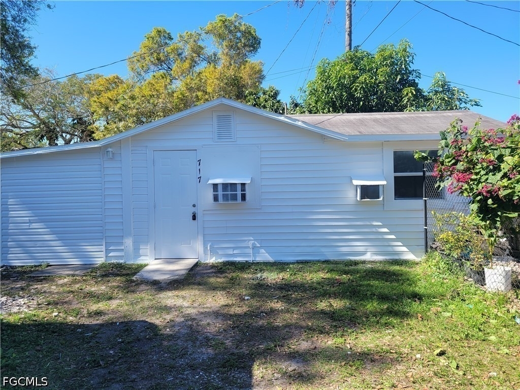 717 Burdick Avenue - Photo 0