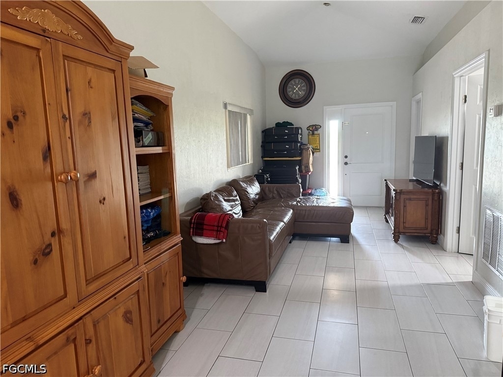 6001 Ida Avenue N - Photo 8