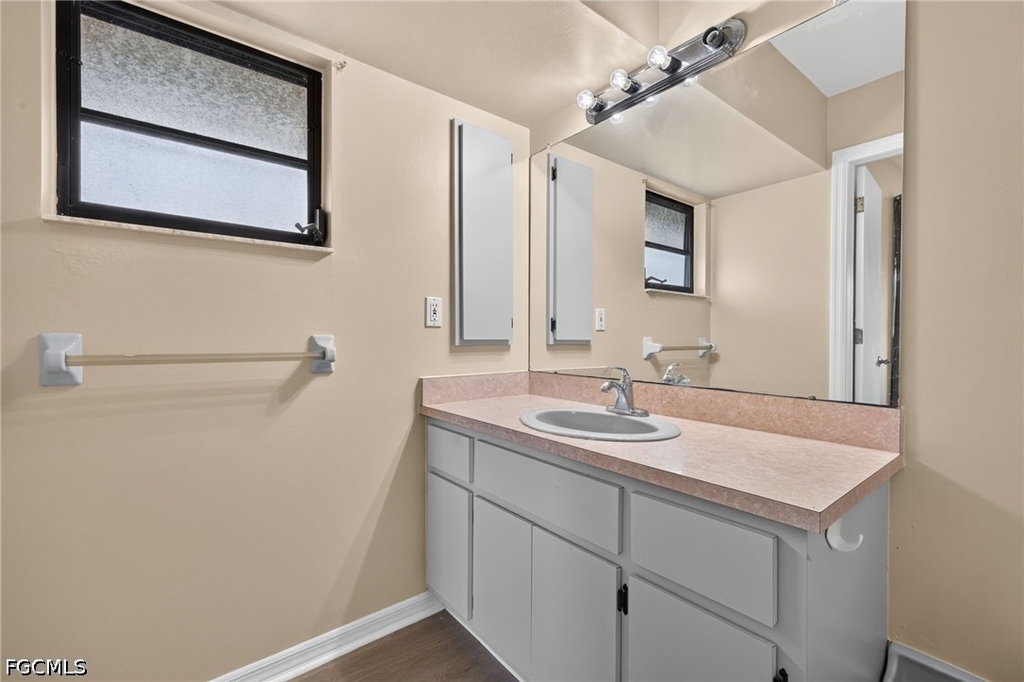 718 Sw 35th Terrace - Photo 16
