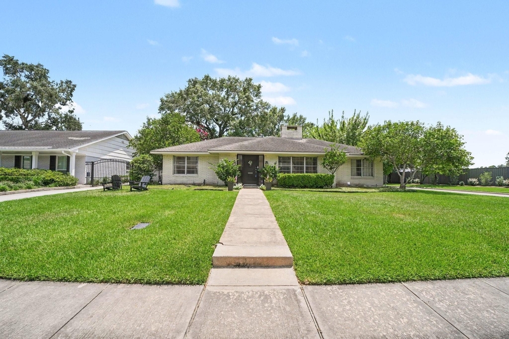 6267 Chevy Chase Drive - Photo 0