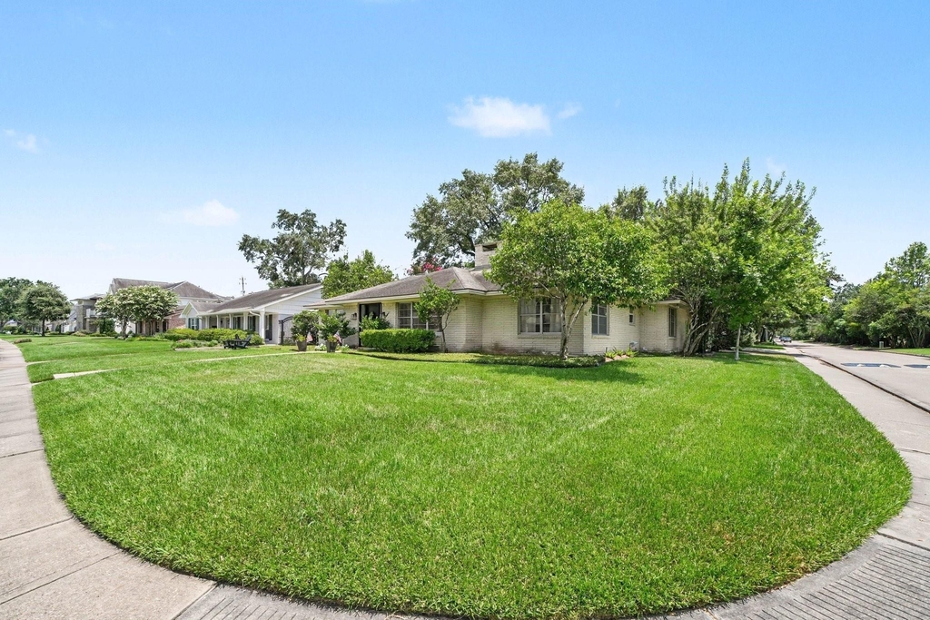 6267 Chevy Chase Drive - Photo 1
