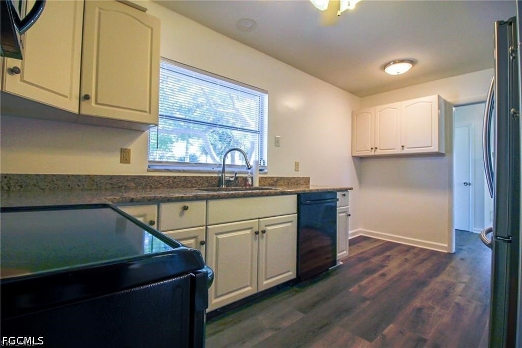 5302 Malibu Court - Photo 6