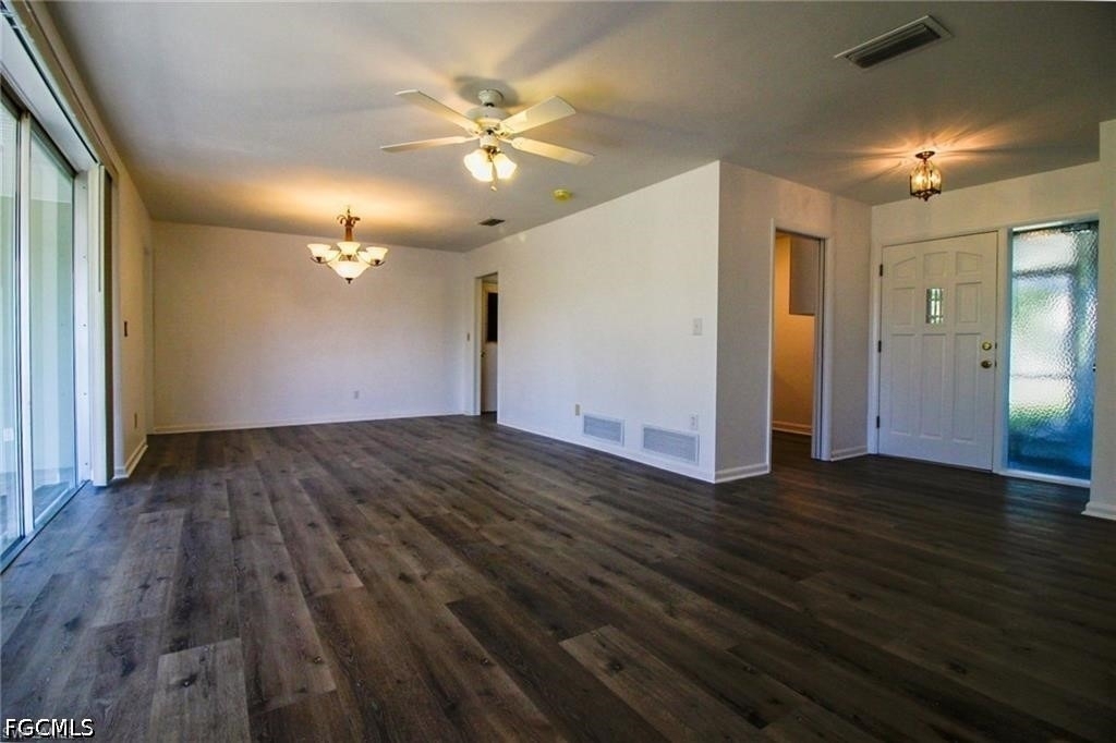 5302 Malibu Court - Photo 2