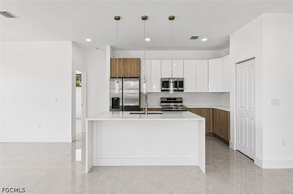 3001 Unice Avenue S - Photo 6