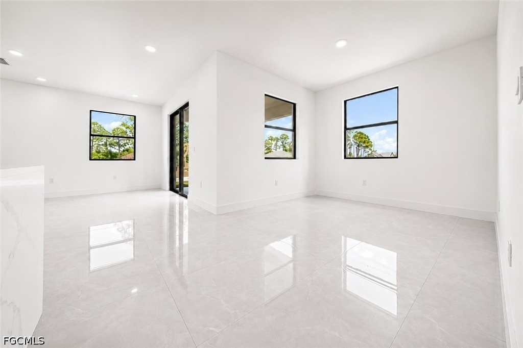 3001 Unice Avenue S - Photo 11