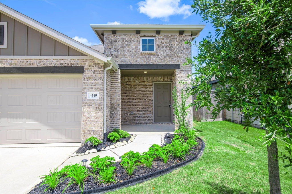 4519 Pinehurst Trace Drive - Photo 2