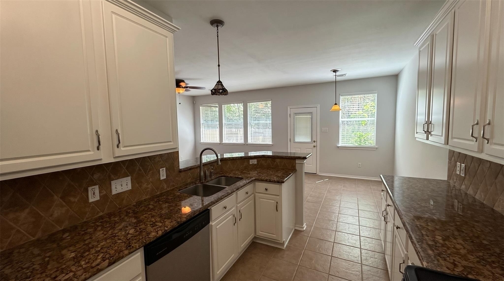 35 Ledgestone Pl - Photo 11