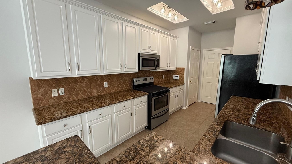 35 Ledgestone Pl - Photo 13