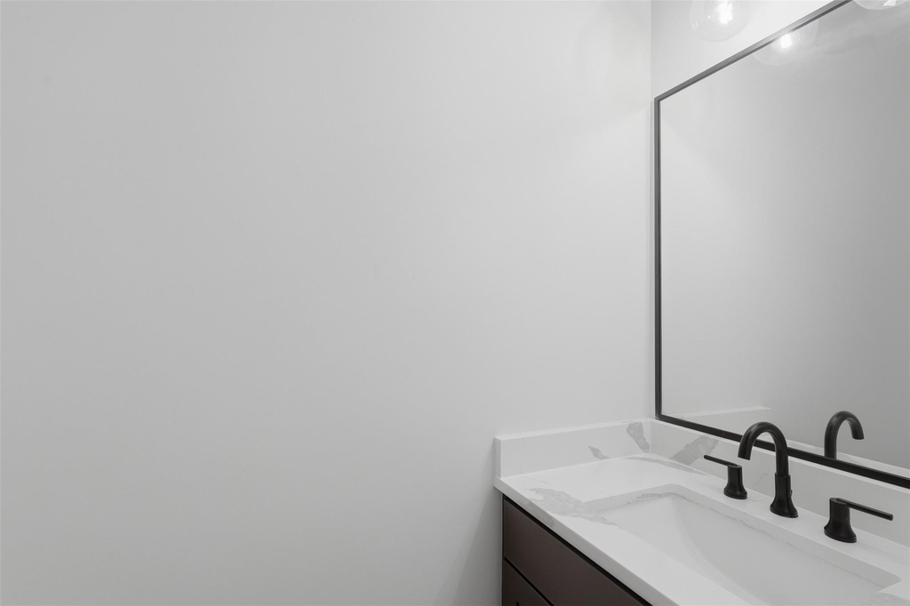 326 Eastwood Street - Photo 15