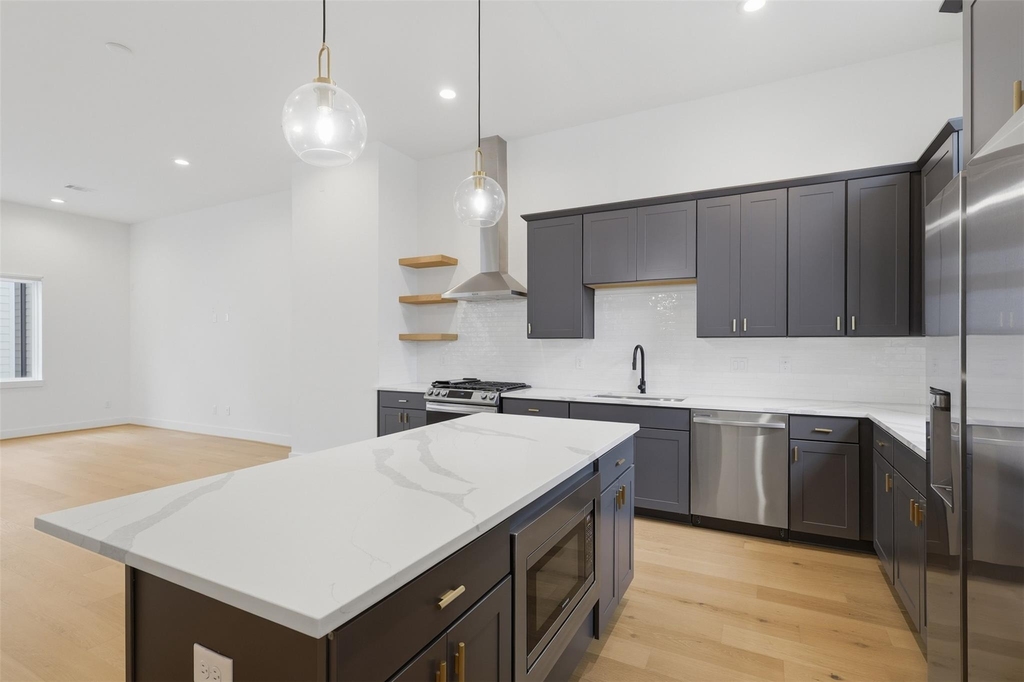 326 Eastwood Street - Photo 5