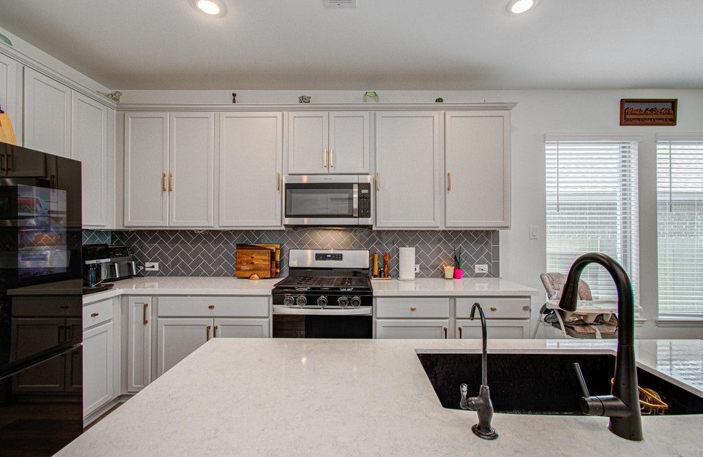 4722 Crest Hill Dr - Photo 15