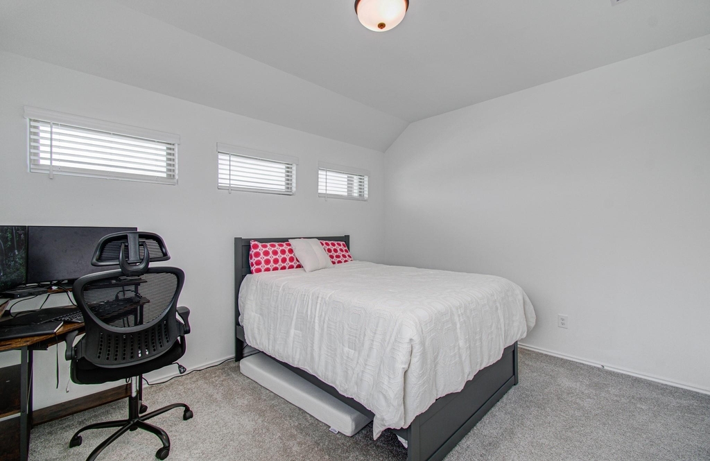 4722 Crest Hill Dr - Photo 39