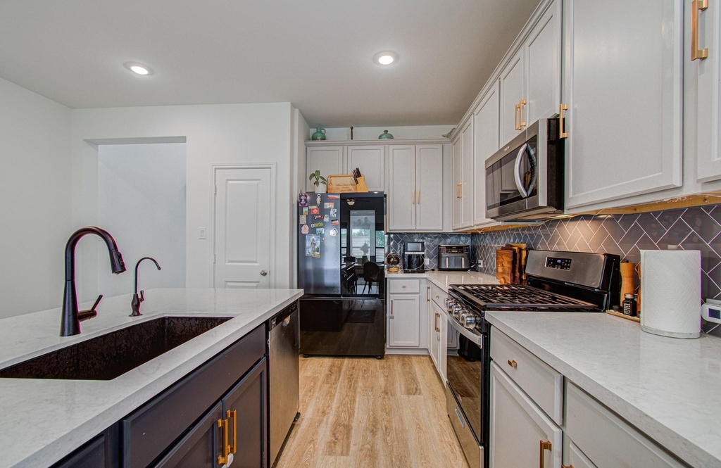 4722 Crest Hill Dr - Photo 12