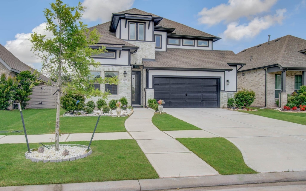 4722 Crest Hill Dr - Photo 2