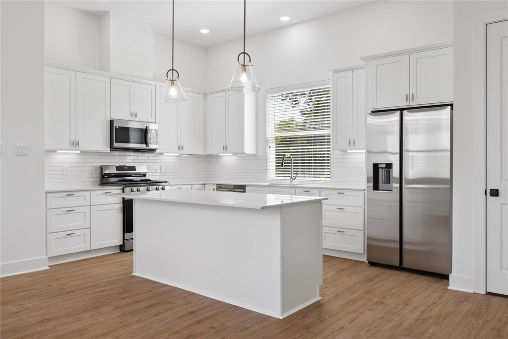 835 Rachel Street - Photo 0
