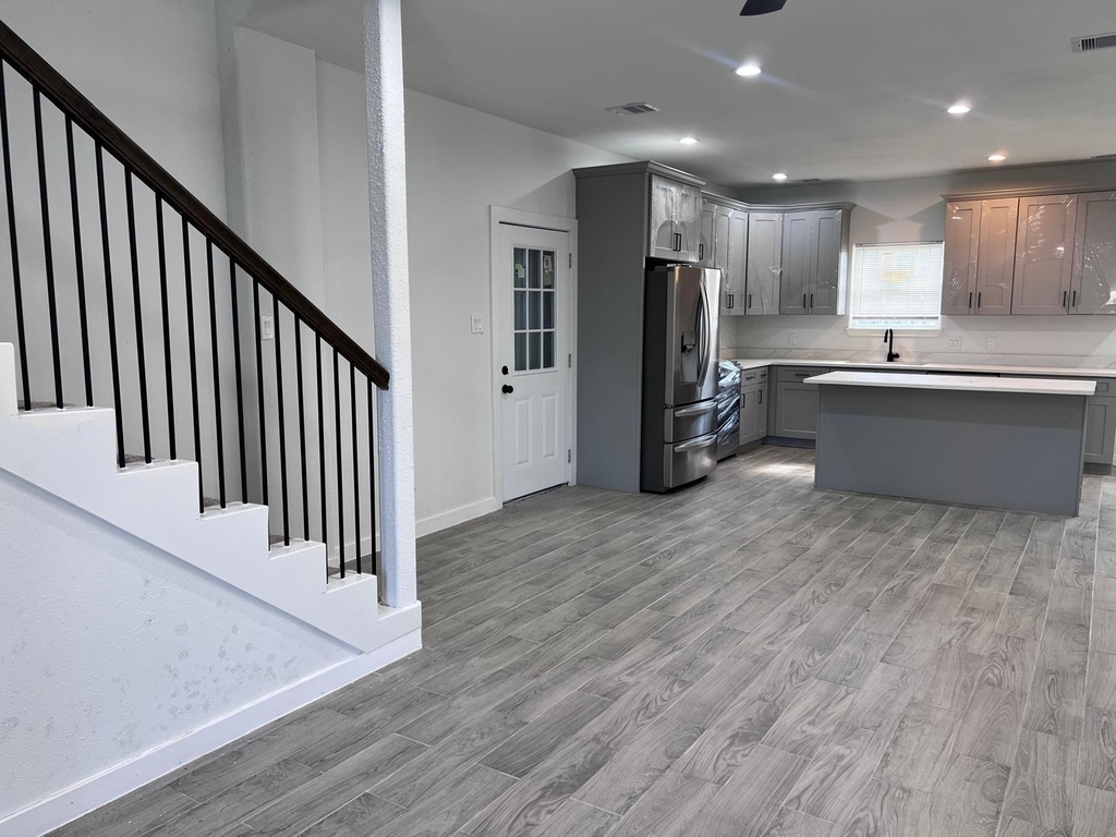9210 Martell Street - Photo 8