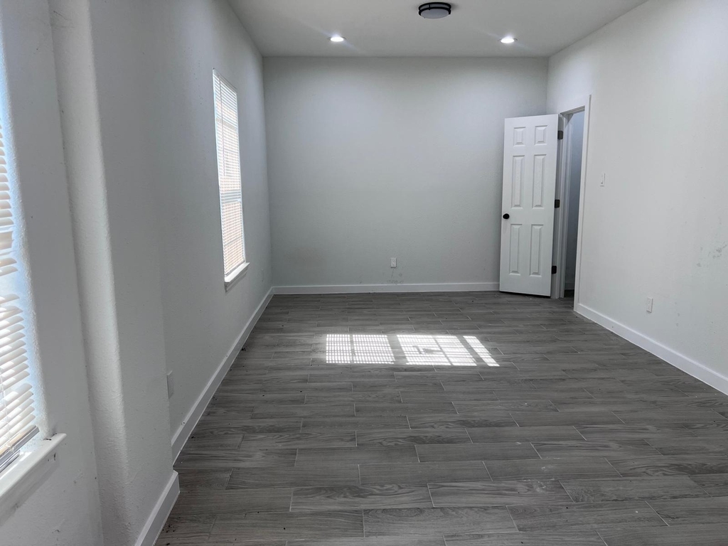 9210 Martell Street - Photo 3