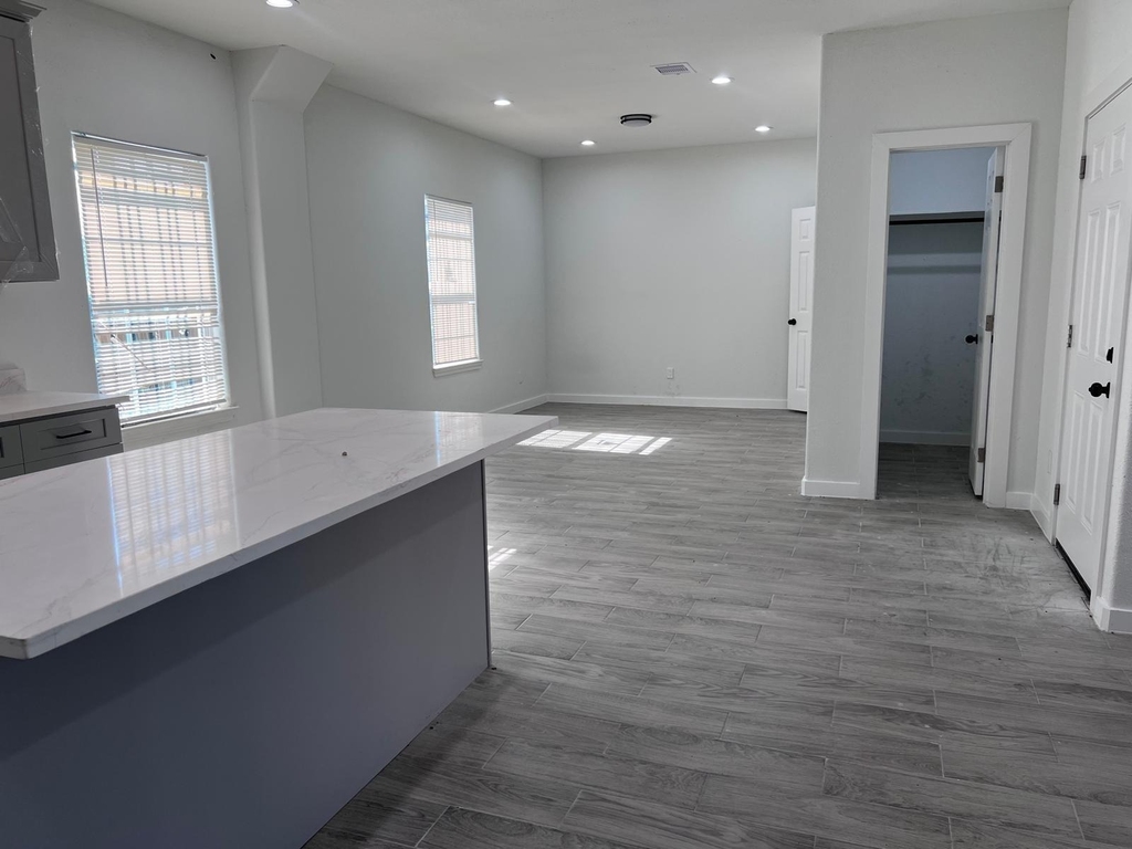 9210 Martell Street - Photo 2