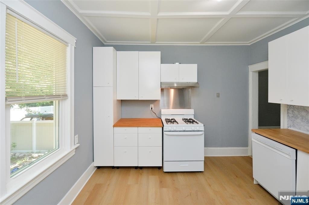 99 E Hunter - Photo 4