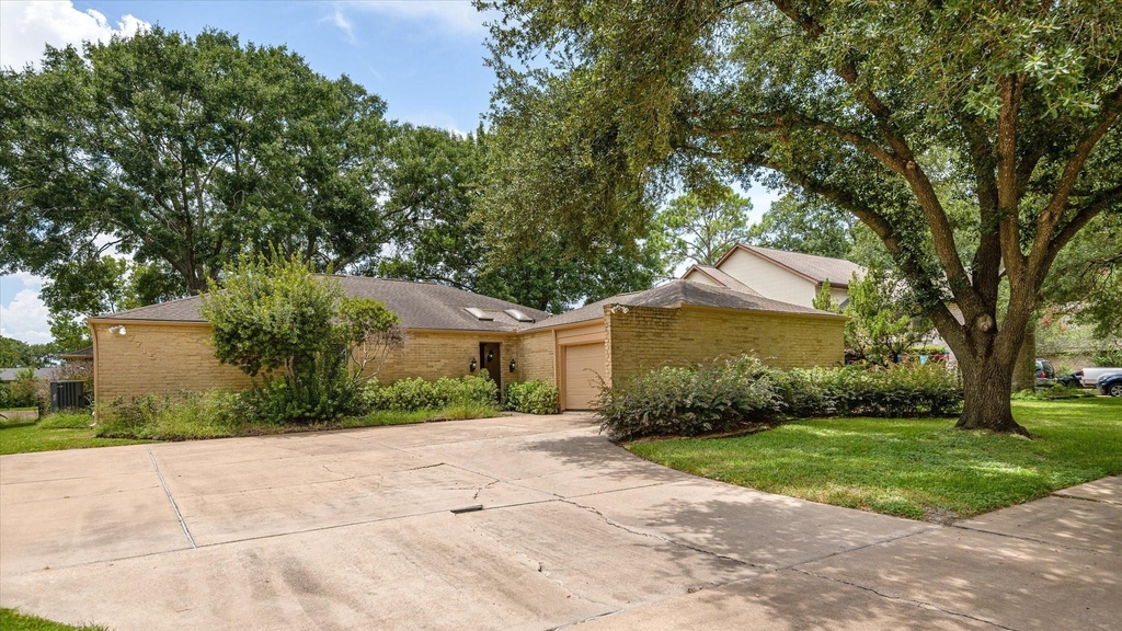 7715 Brush Wood Drive - Photo 0