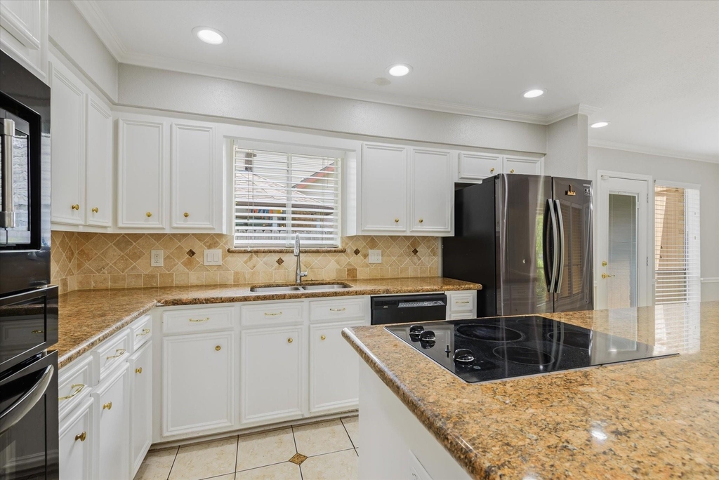7715 Brush Wood Drive - Photo 11