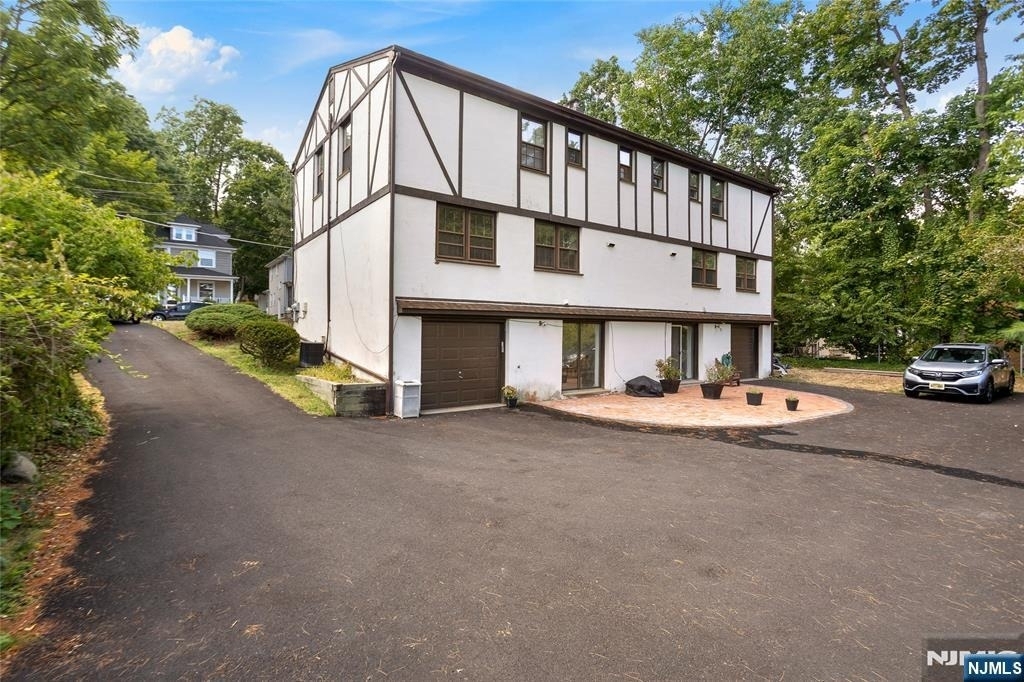 611 Cliff - Photo 17
