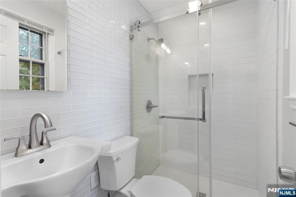 611 Cliff - Photo 12