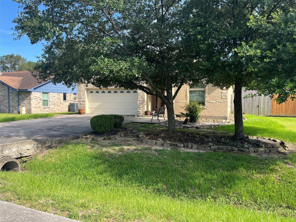 418 Fall Creek Drive - Photo 3