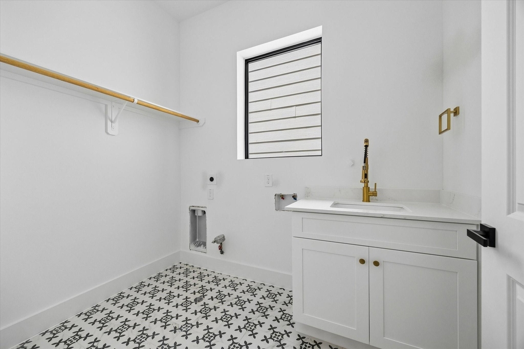 1325 W 22nd Street - Photo 25