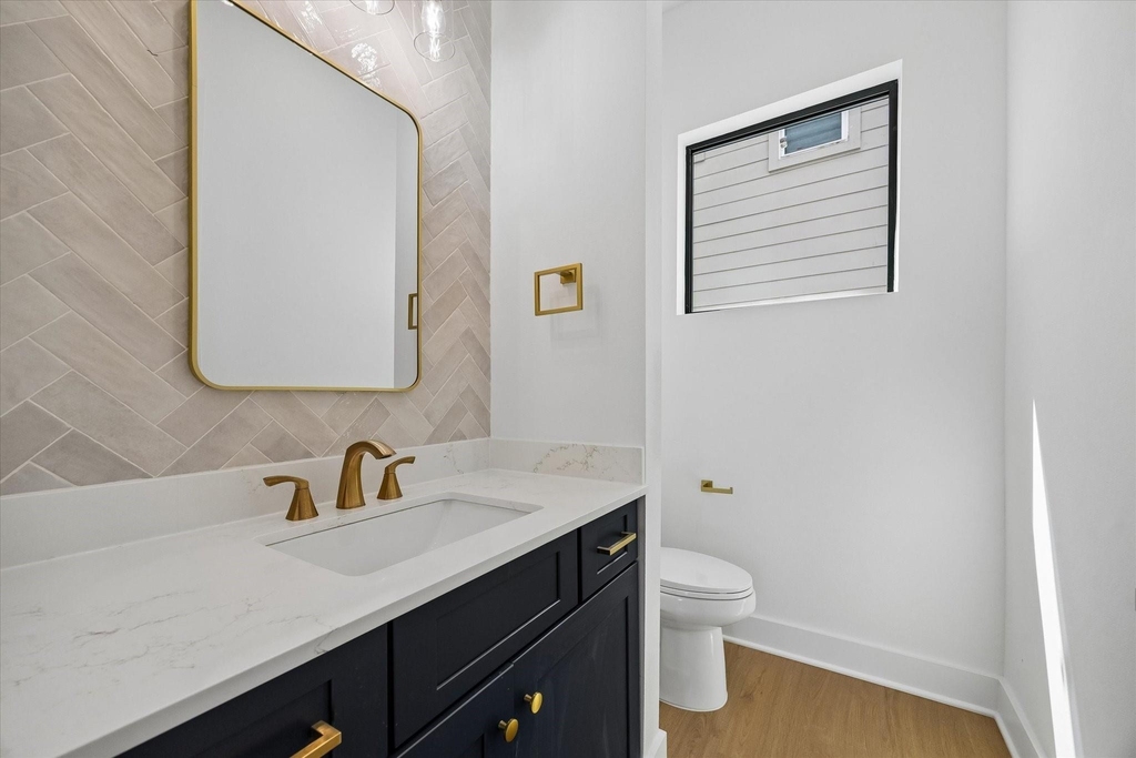 1325 W 22nd Street - Photo 13