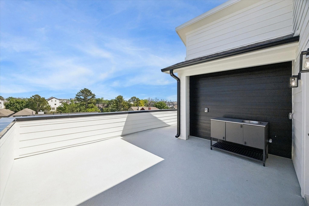 1325 W 22nd Street - Photo 28