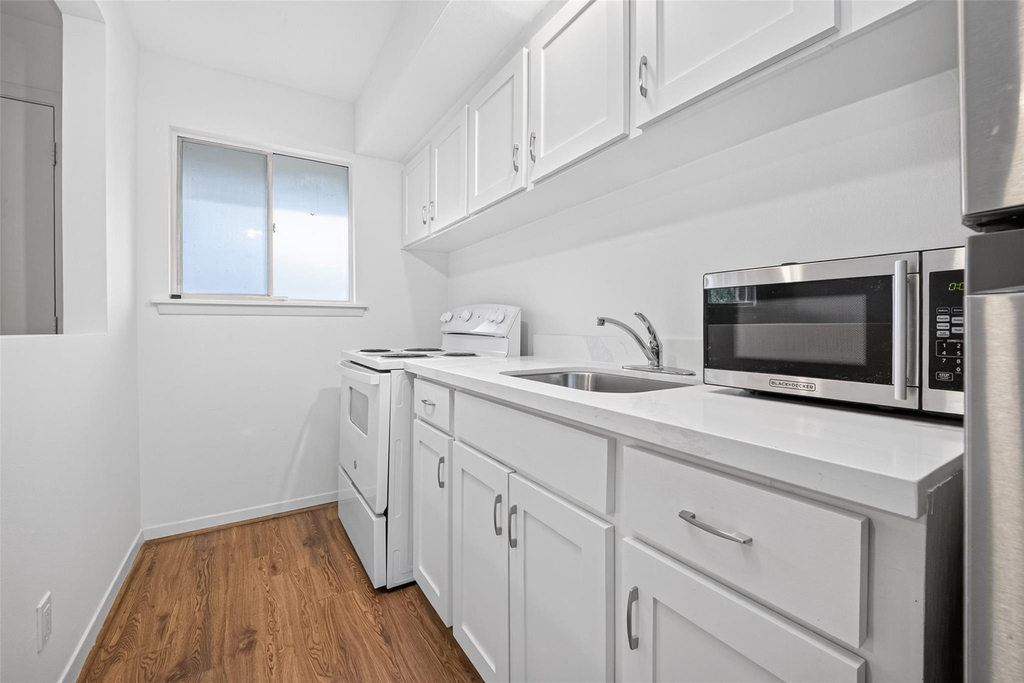 1217 Heights Boulevard - Photo 8