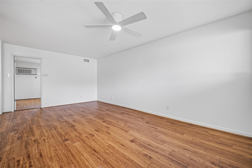 1217 Heights Boulevard - Photo 2