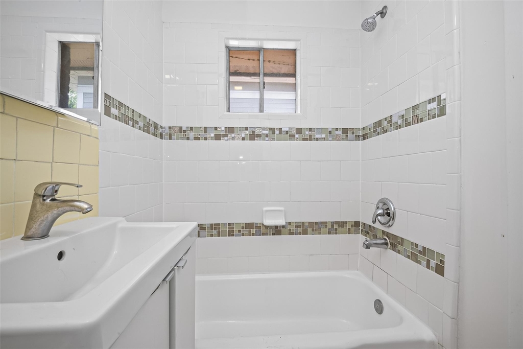 1217 Heights Boulevard - Photo 15