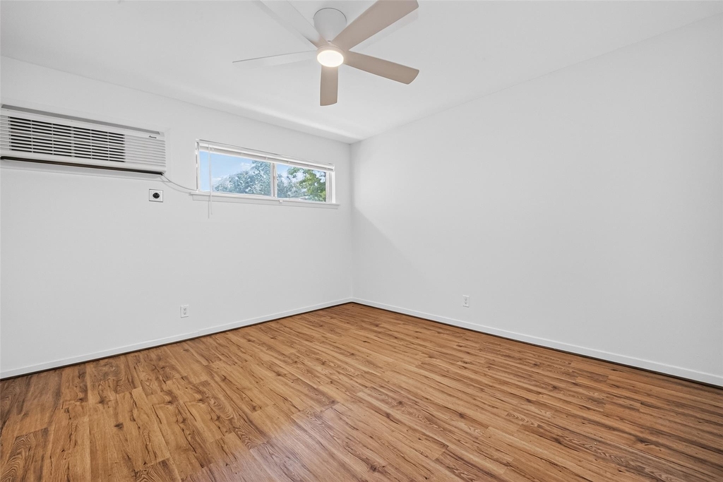 1217 Heights Boulevard - Photo 11