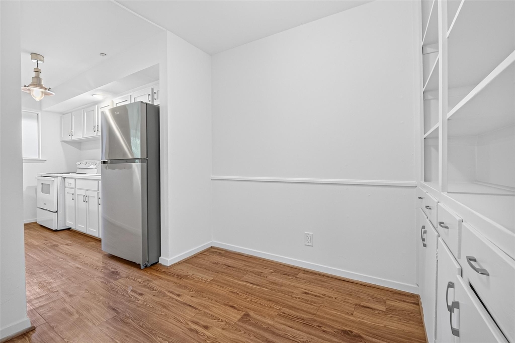 1217 Heights Boulevard - Photo 5