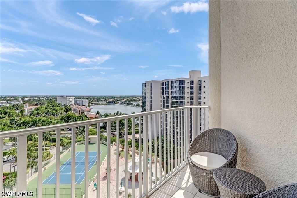 4041 Gulf Shore Boulevard N - Photo 2