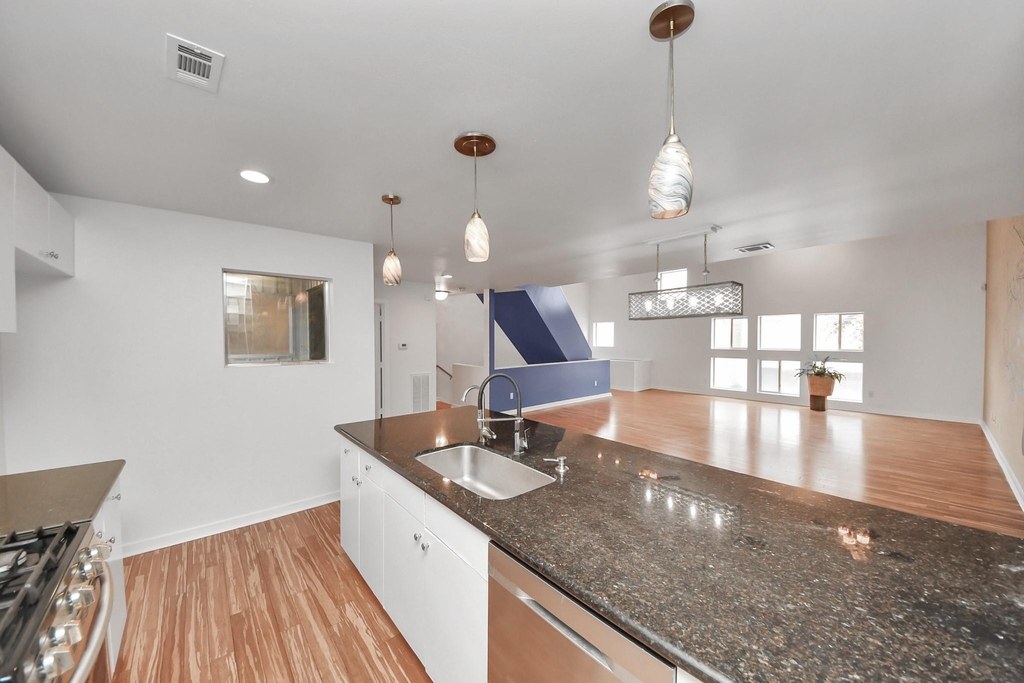 1428 Bailey Street - Photo 11