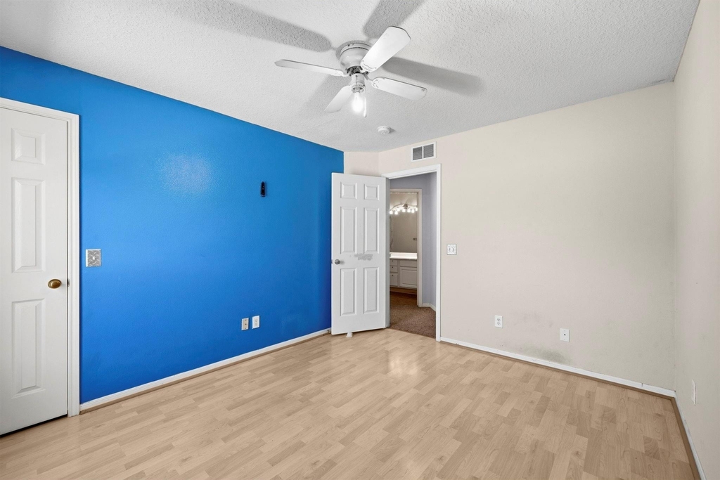 5615 Brigstone Park Drive - Photo 32