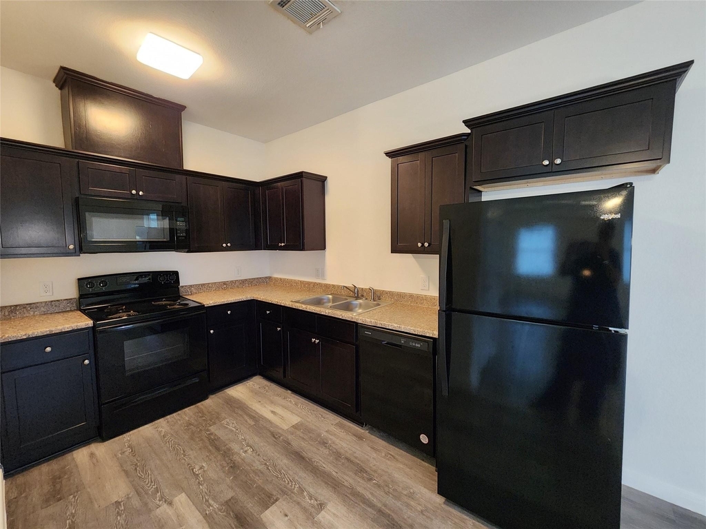 6202 White Oak Drive - Photo 4