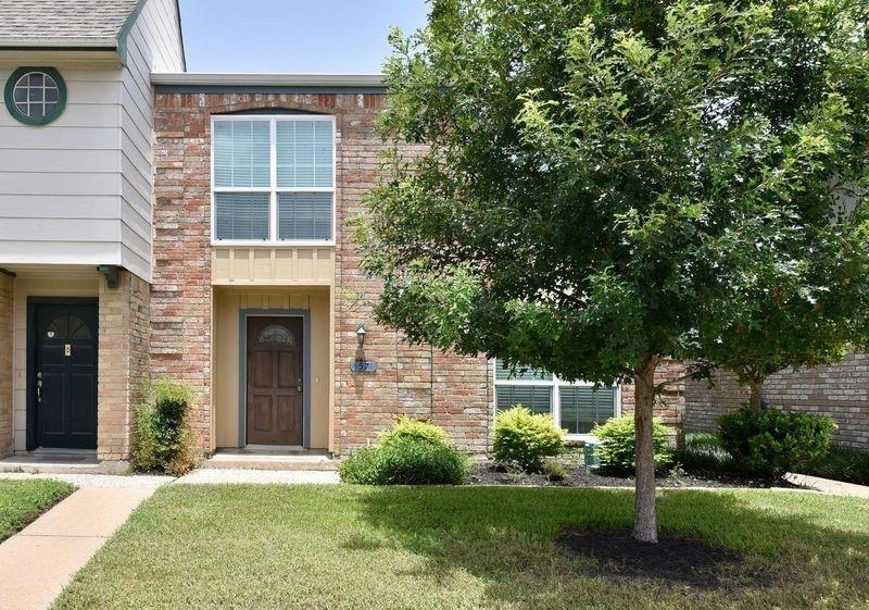 11002 Hammerly Boulevard - Photo 0