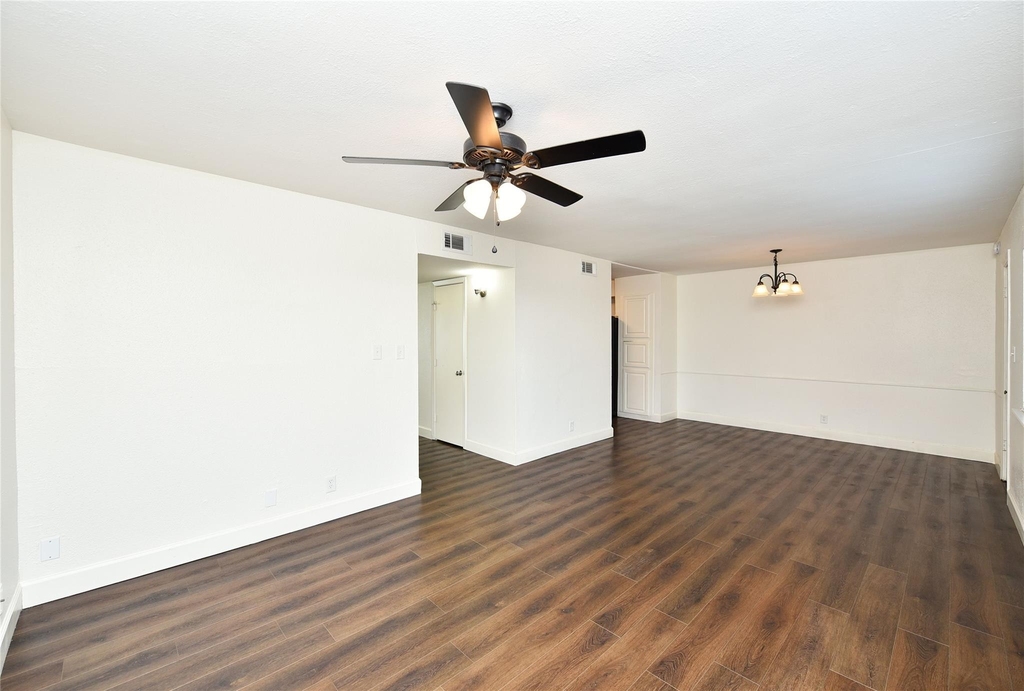 11002 Hammerly Boulevard - Photo 9